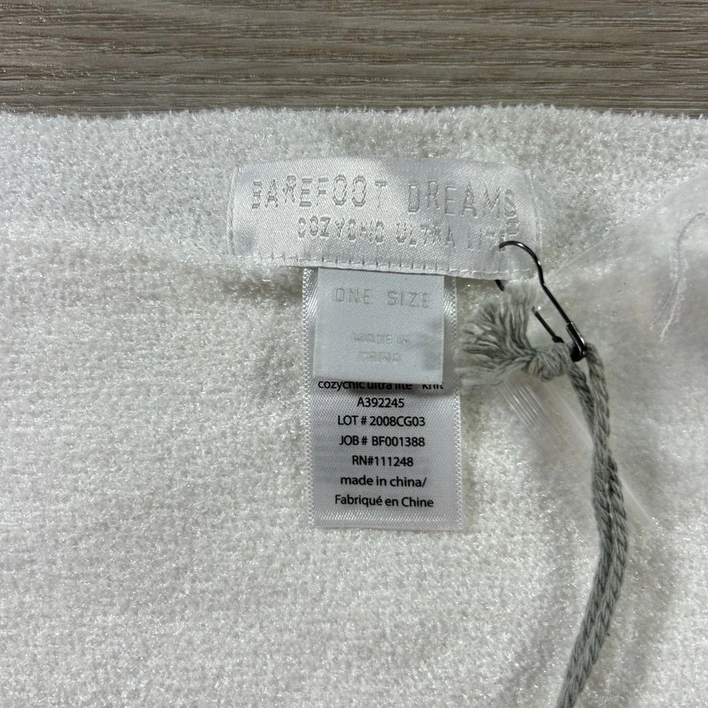 NWT Barefoot Dreams Cozy Chic Ultra Lite Ocean Breeze Poncho Ombre Waterfall OS